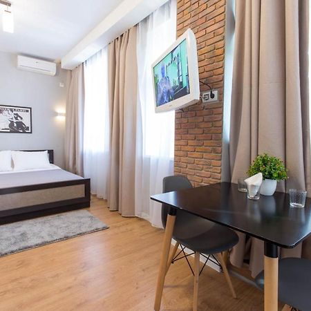 Modern Studio Beside Metro Yaroslava Mudroho, Universytet - Chernyshevska Str 95-7 Harkiv Exterior foto