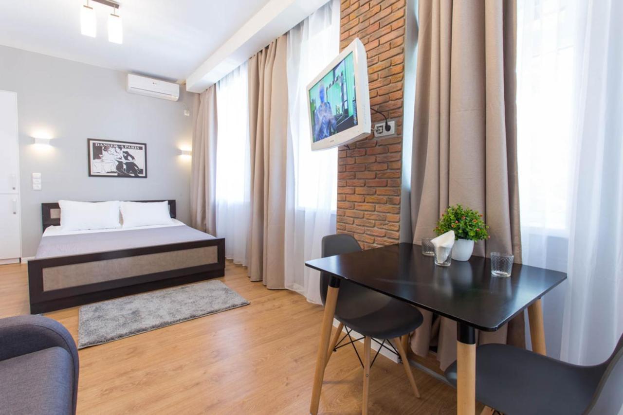 Modern Studio Beside Metro Yaroslava Mudroho, Universytet - Chernyshevska Str 95-7 Harkiv Exterior foto