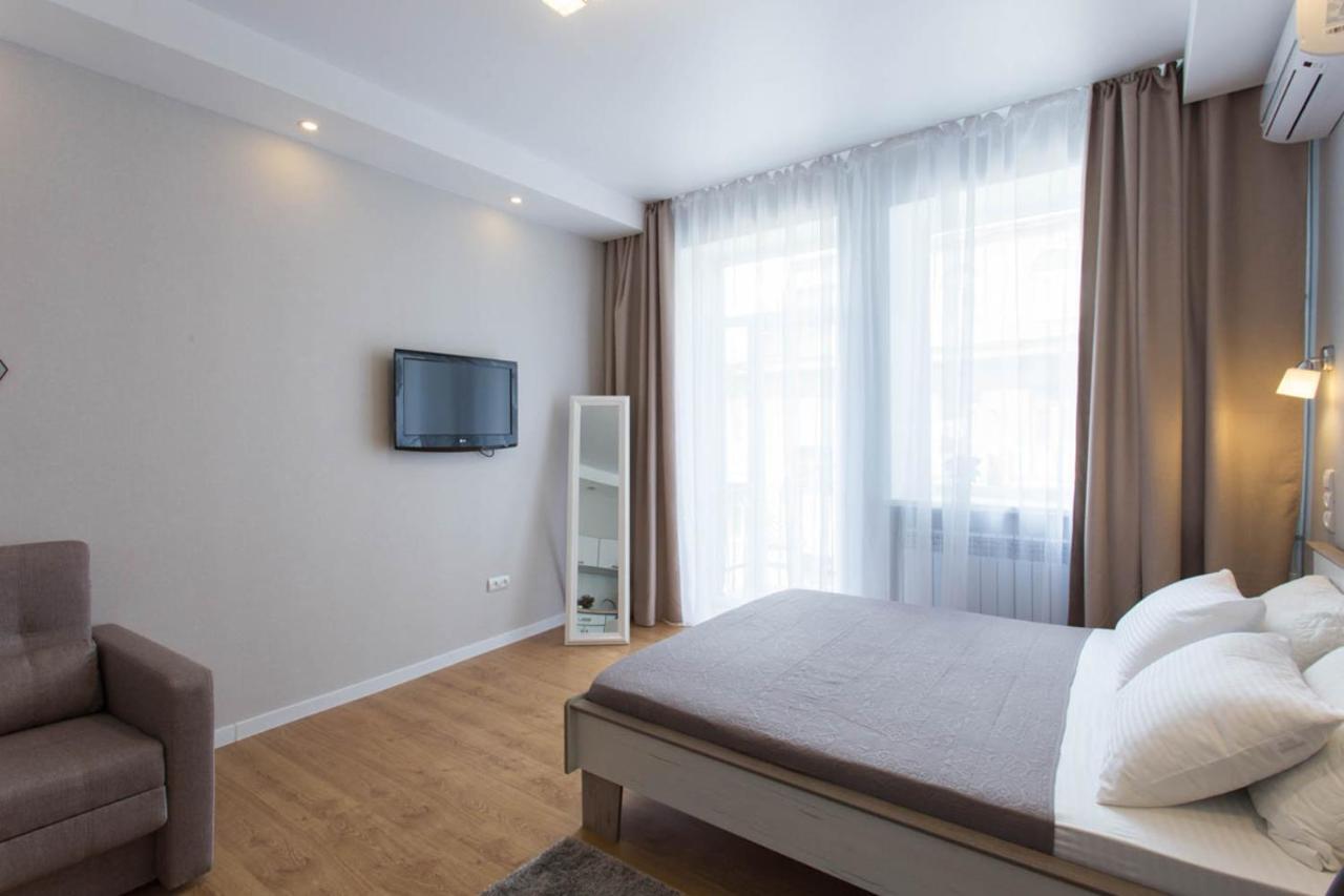 Modern Studio Beside Metro Yaroslava Mudroho, Universytet - Chernyshevska Str 95-7 Harkiv Exterior foto