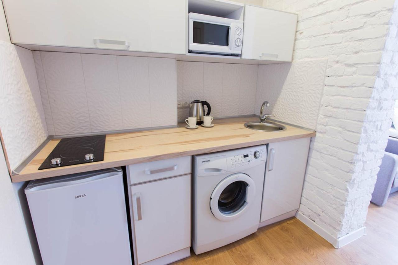 Modern Studio Beside Metro Yaroslava Mudroho, Universytet - Chernyshevska Str 95-7 Harkiv Exterior foto