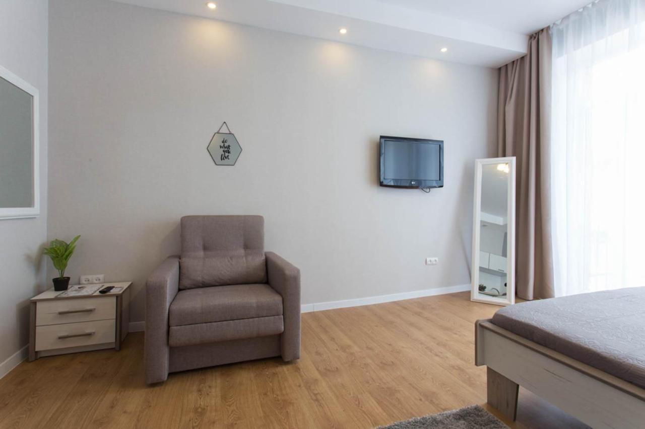 Modern Studio Beside Metro Yaroslava Mudroho, Universytet - Chernyshevska Str 95-7 Harkiv Exterior foto