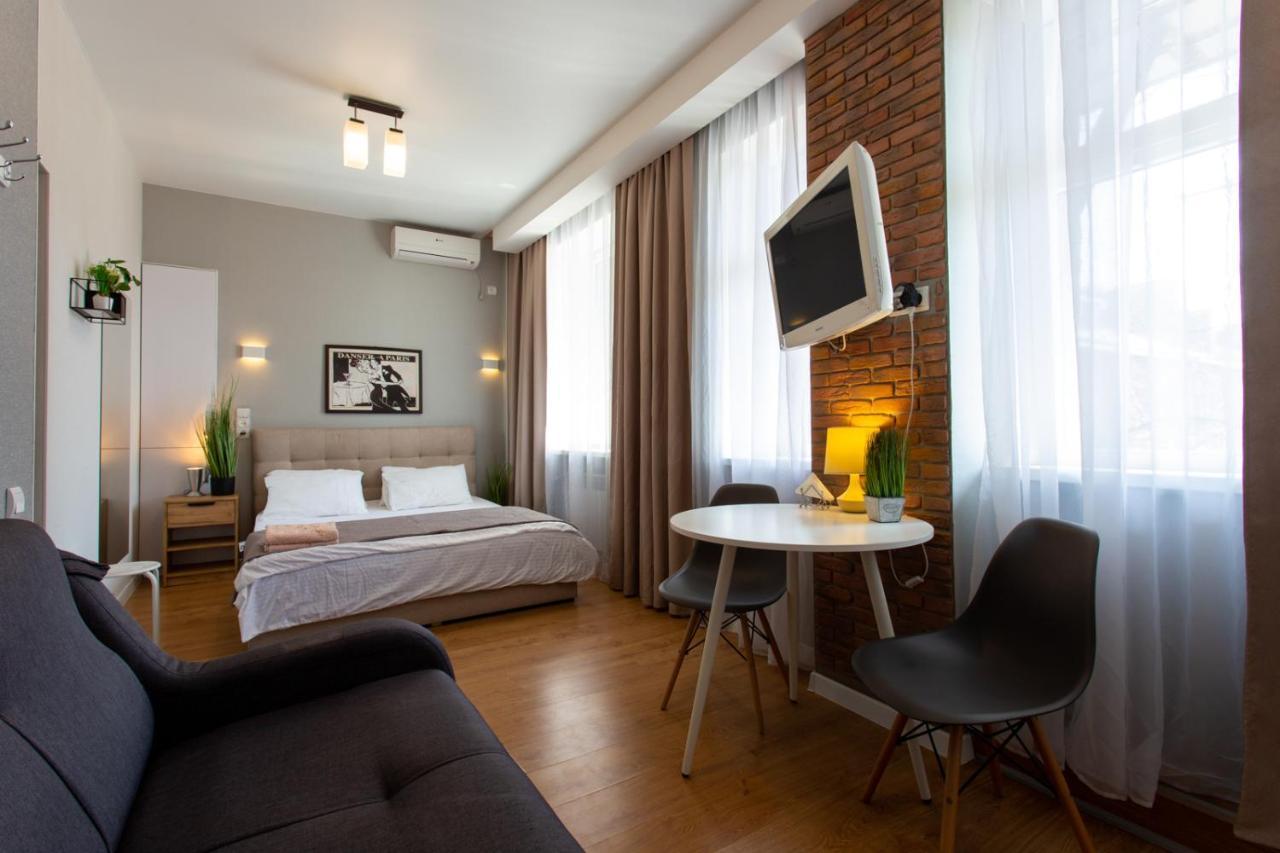 Modern Studio Beside Metro Yaroslava Mudroho, Universytet - Chernyshevska Str 95-7 Harkiv Exterior foto
